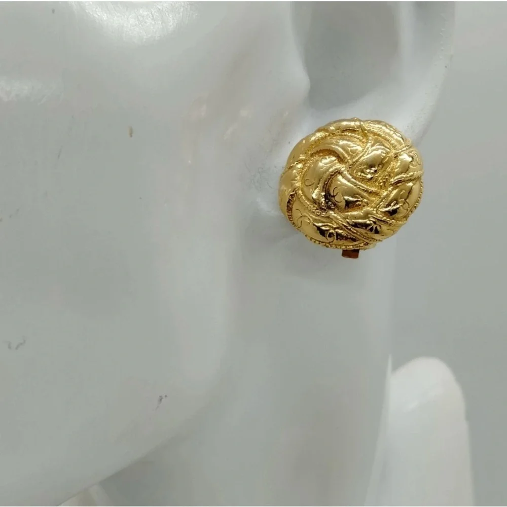 Chanel Earrings Gold Vintage - Picture 9 of 9